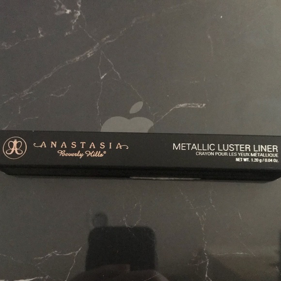 Anastasia Beverly Hills Metallic Liner In Silver - Picture 3 of 3